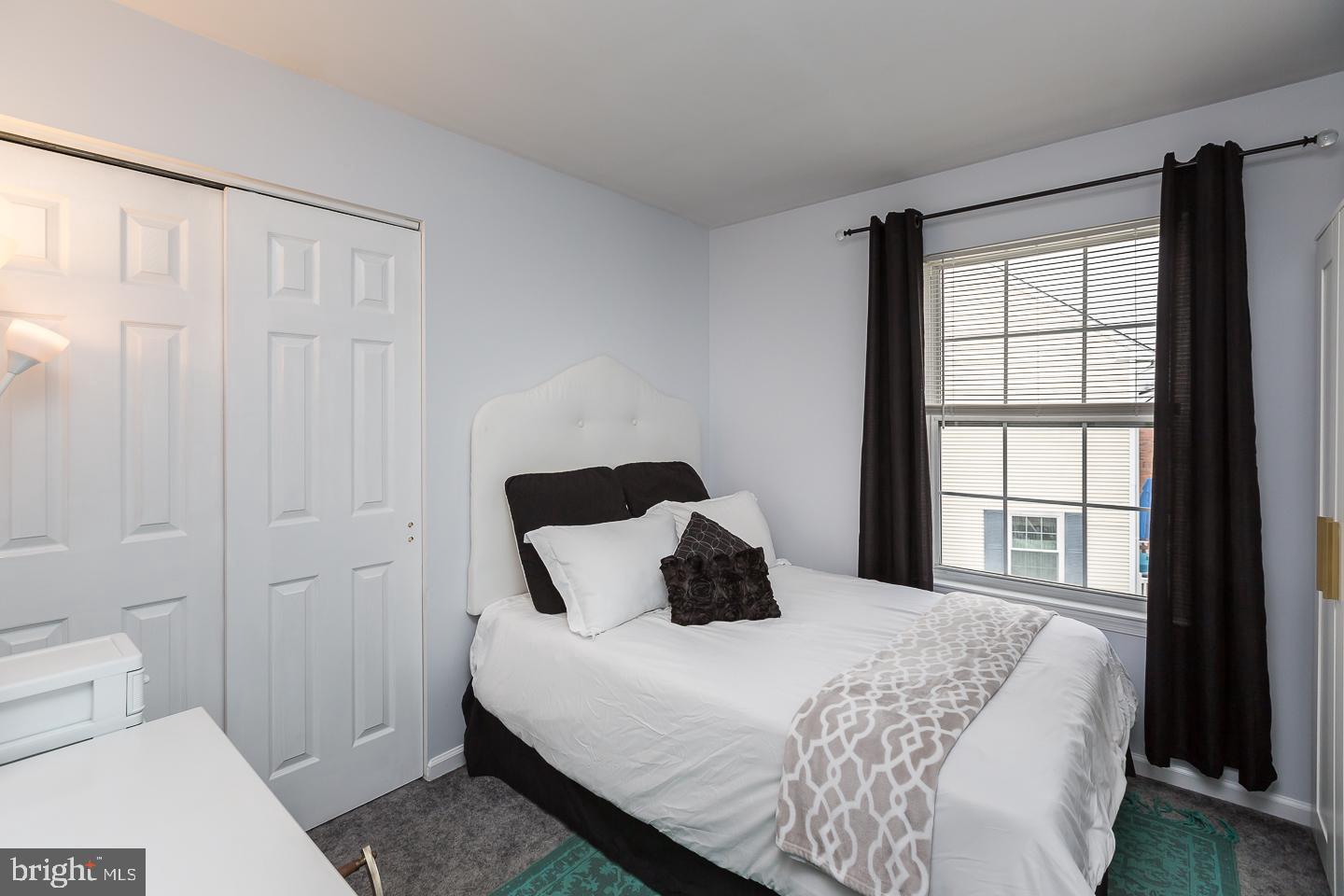 1943 Oak Leaf Lane Holmes, PA 19043 - Photo 21 of 38 2nd bedroom