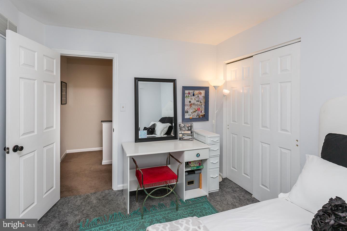 1943 Oak Leaf Lane Holmes, PA 19043 - Photo 23 of 38