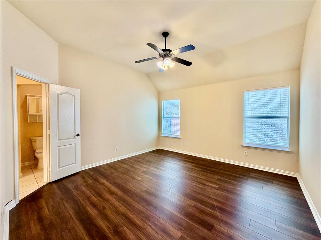 921 Raleigh Path Denton, TX 76208 - Photo 10 of 20