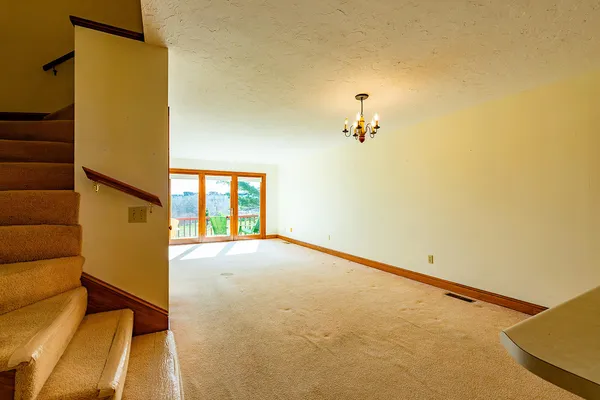 $325,000 | 25 Main Street, Unit 3, Rockland, ME 04841