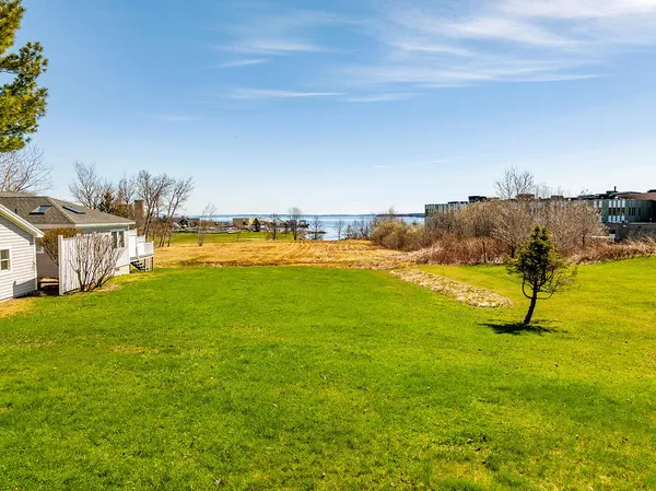 $325,000 | 25 Main Street, Unit 3, Rockland, ME 04841