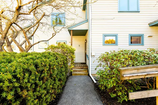 $325,000 | 25 Main Street, Unit 3, Rockland, ME 04841