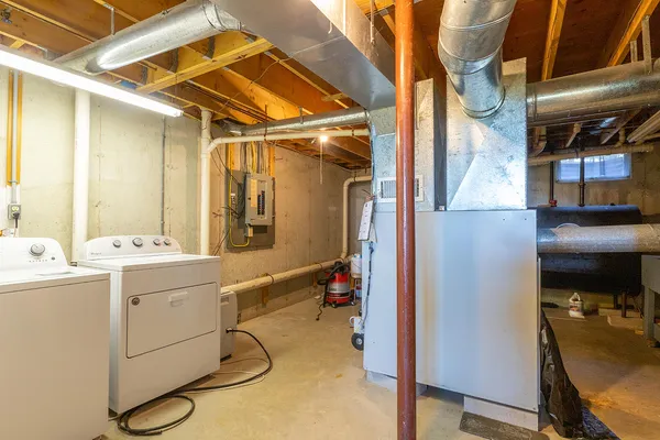 $325,000 | 25 Main Street, Unit 3, Rockland, ME 04841
