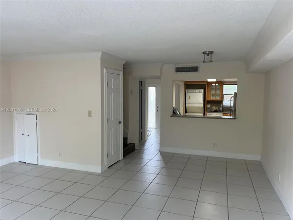 $2,200 | 3750 Northwest 115th Way, Unit 111, Coral Springs, FL 33065