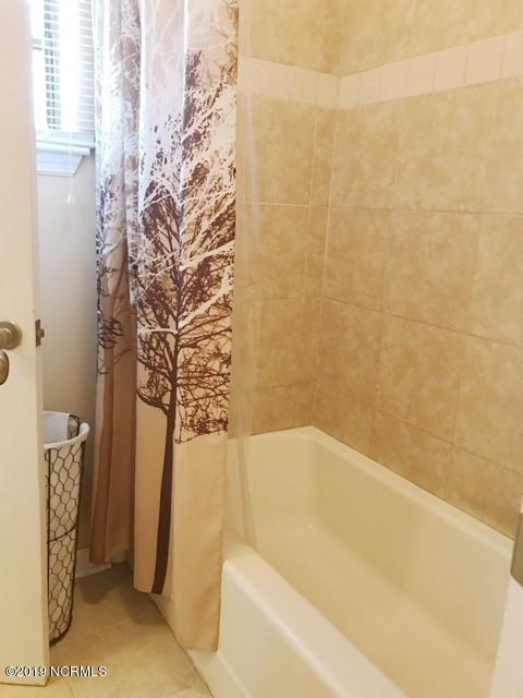 306 Brighton Road Wilmington, NC 28409 - Photo 16 of 24 tub