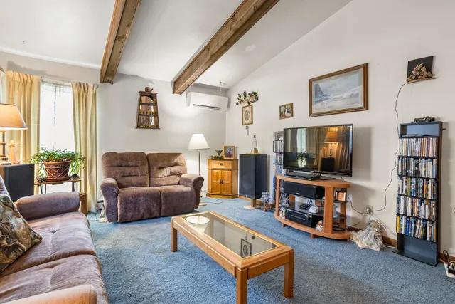 $209,900 | 808 South Longview Road, Monticello, IL 61856