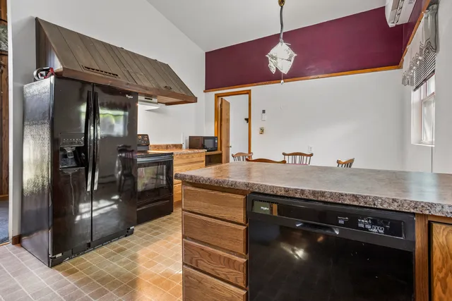 $209,900 | 808 South Longview Road, Monticello, IL 61856