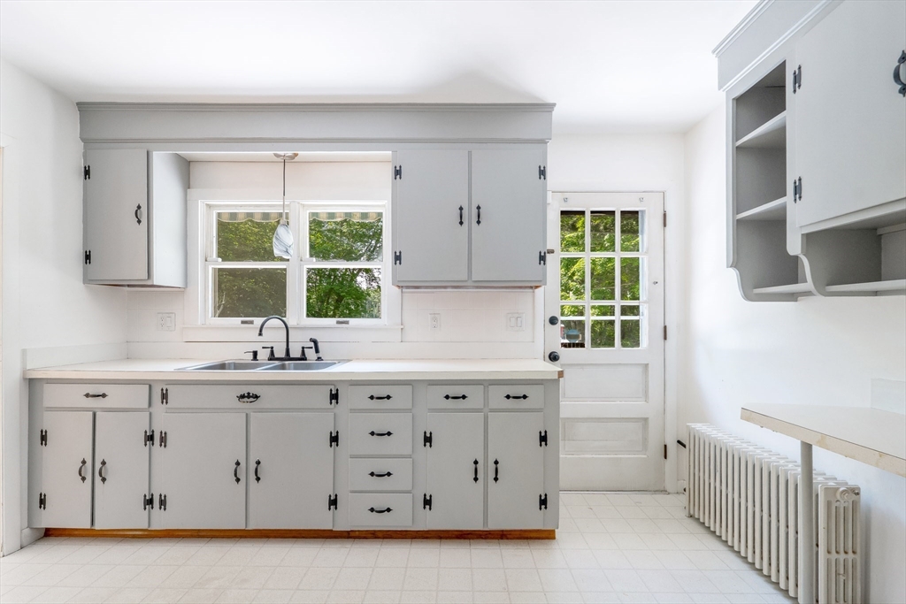 35 Washburn Road East Freetown, MA 02717 - Photo 12 of 40 Gallery Image 12