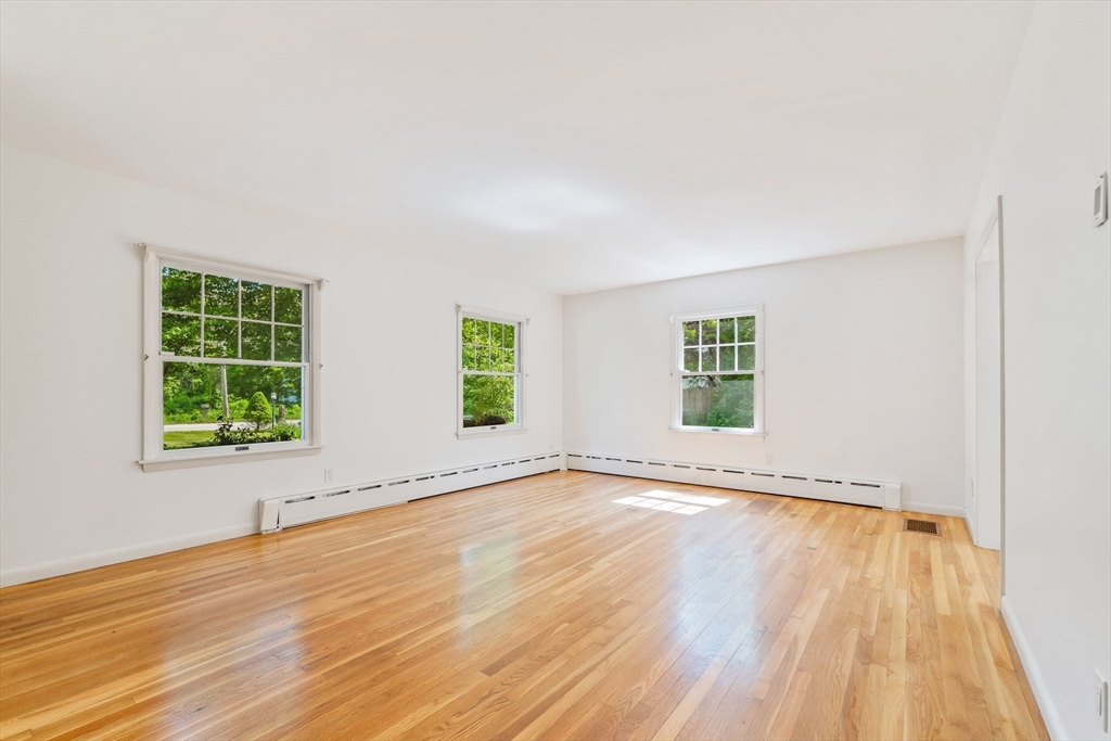 35 Washburn Road East Freetown, MA 02717 - Photo 16 of 40 Gallery Image 16