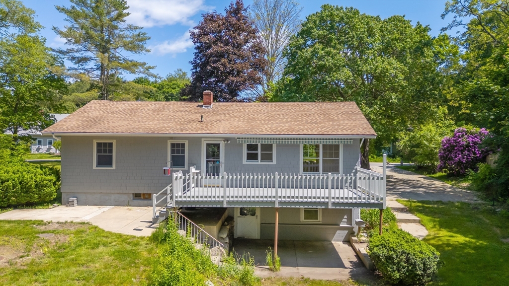35 Washburn Road East Freetown, MA 02717 - Photo 2 of 40 Gallery Image 2