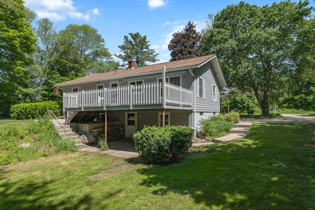 35 Washburn Road East Freetown, MA 02717 - Photo 3 of 40 Gallery Image 3