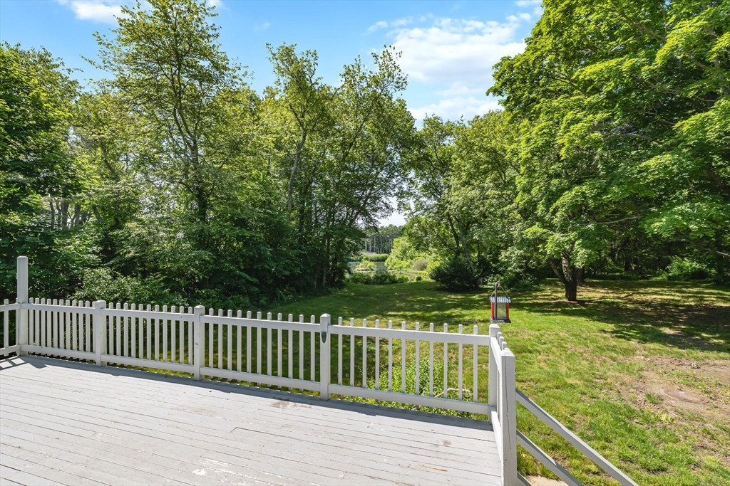 35 Washburn Road East Freetown, MA 02717 - Photo 6 of 40 Gallery Image 6