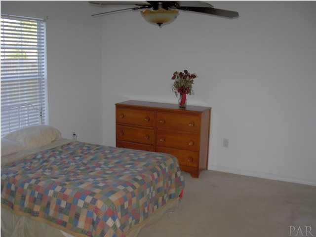 Master Bedroom Spacious with Walk-in Closet
