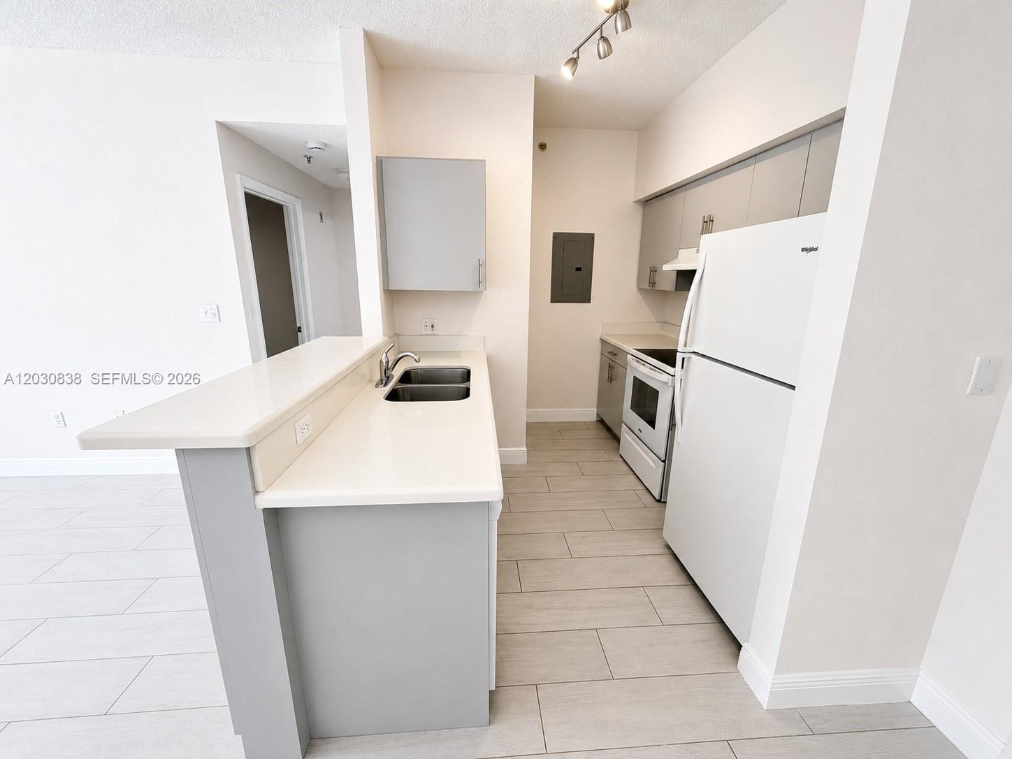 7000 Southwest 80th Street, Unit 216 Miami, FL 33143 - Photo 2 of 9