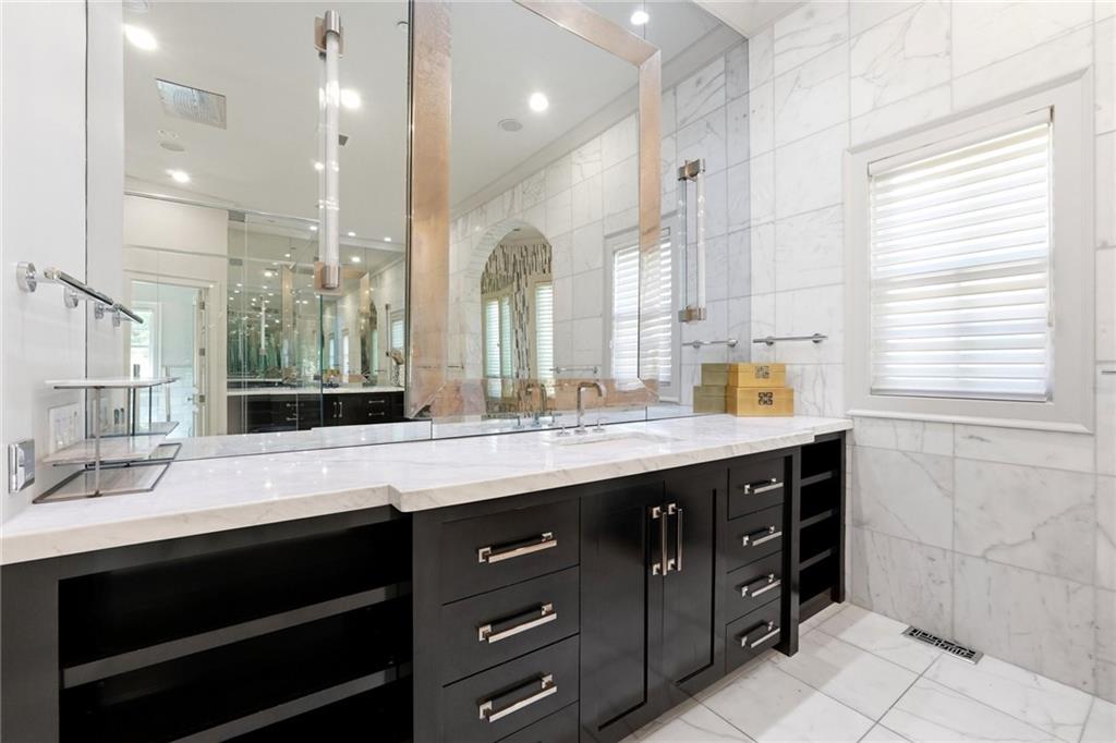 218 Londonberry Road Northwest Atlanta, GA 30327 - Photo 42 of 81