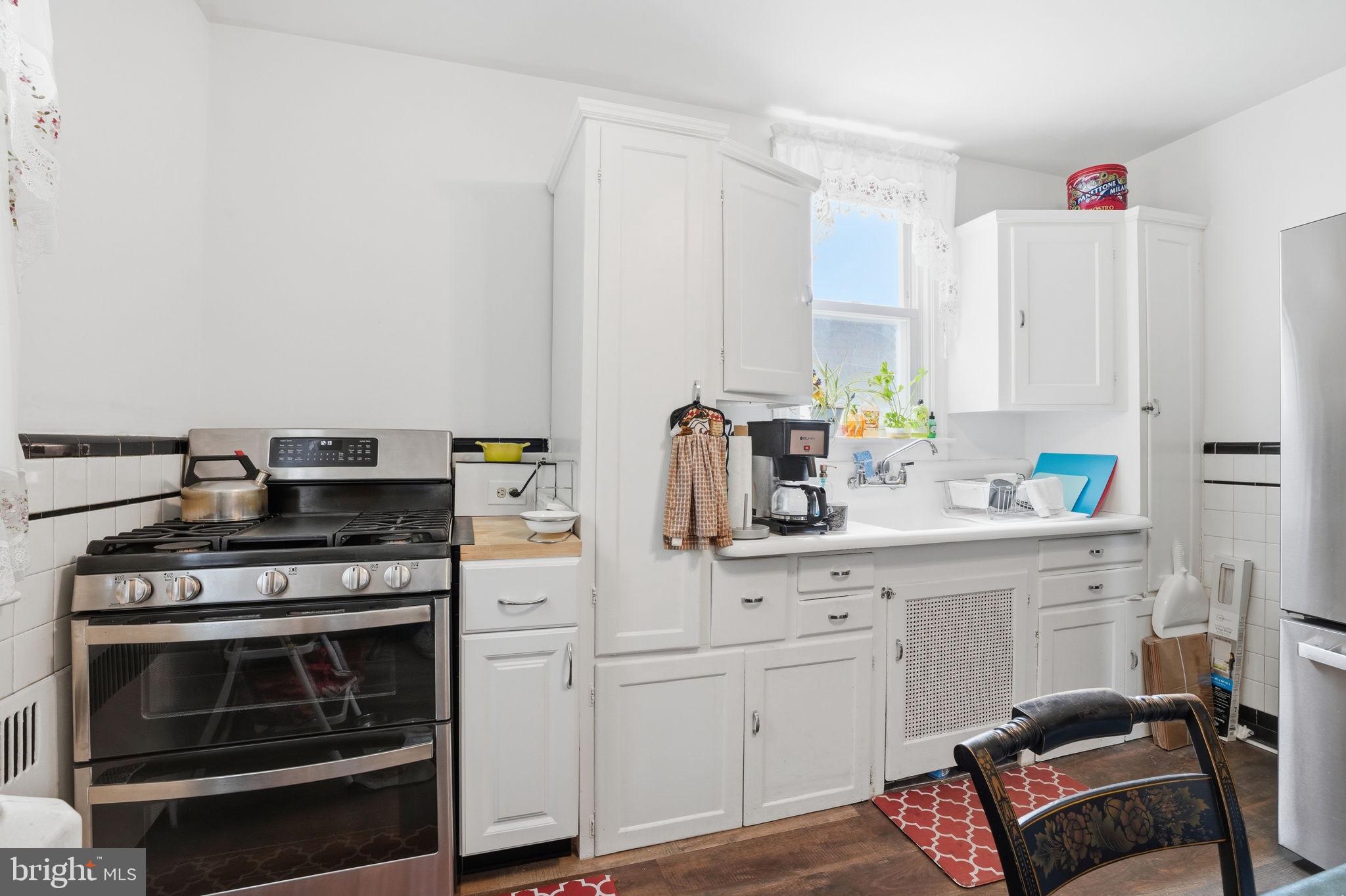 1921 Ripley Street Philadelphia, PA 19111 - Photo 15 of 38 Bright and inviting kitchen space.