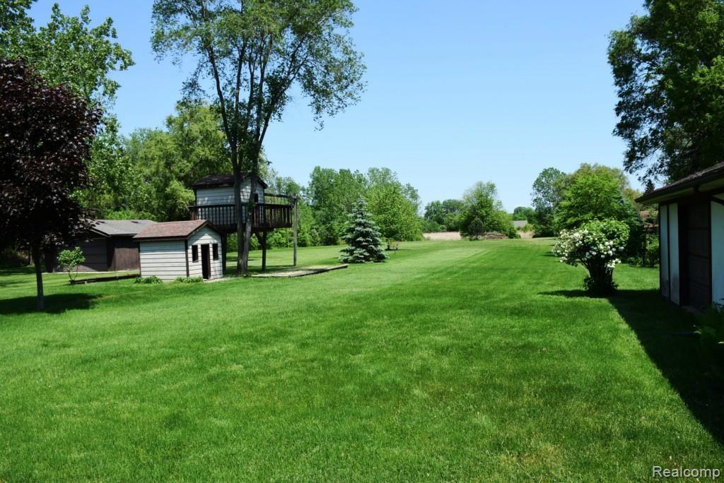 50050 Sass Road New Baltimore, MI 48047 - Photo 11 of 32 11 back yard.jpg