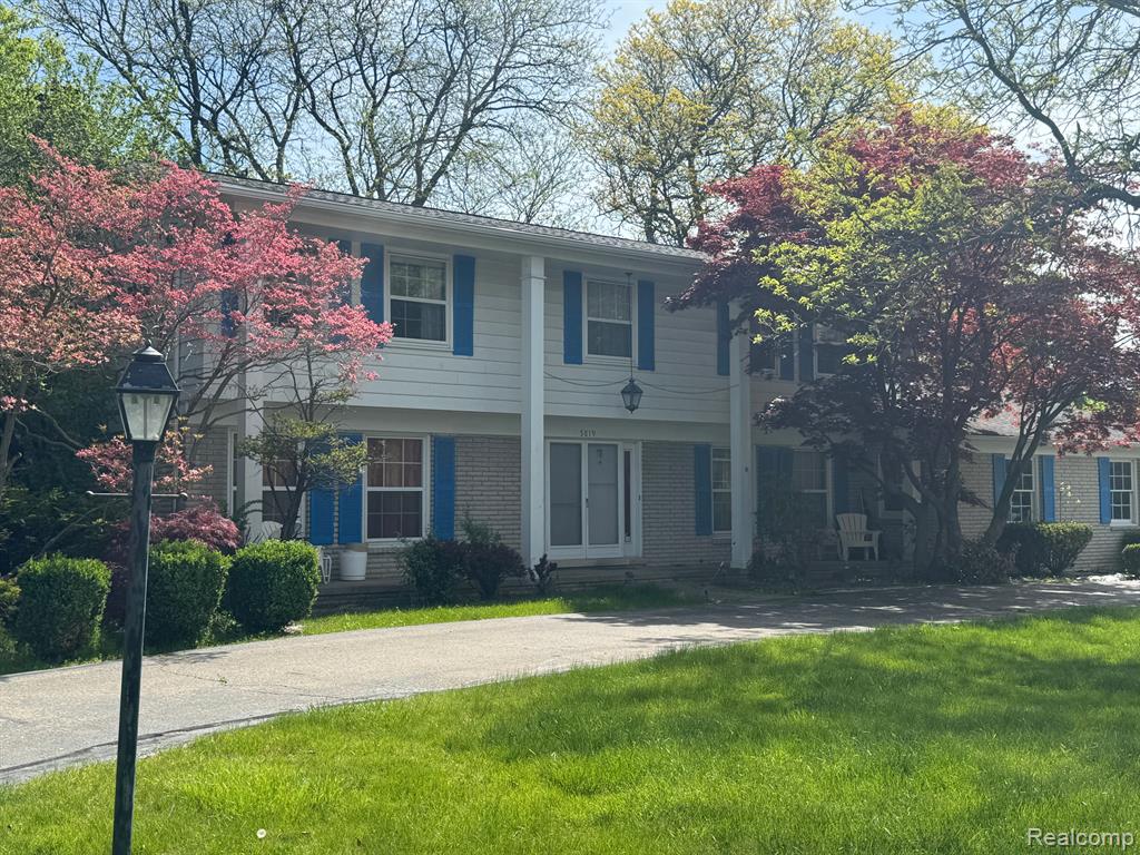 5819 Raven Road Bloomfield Hills, MI 48301 - Photo 3 of 42