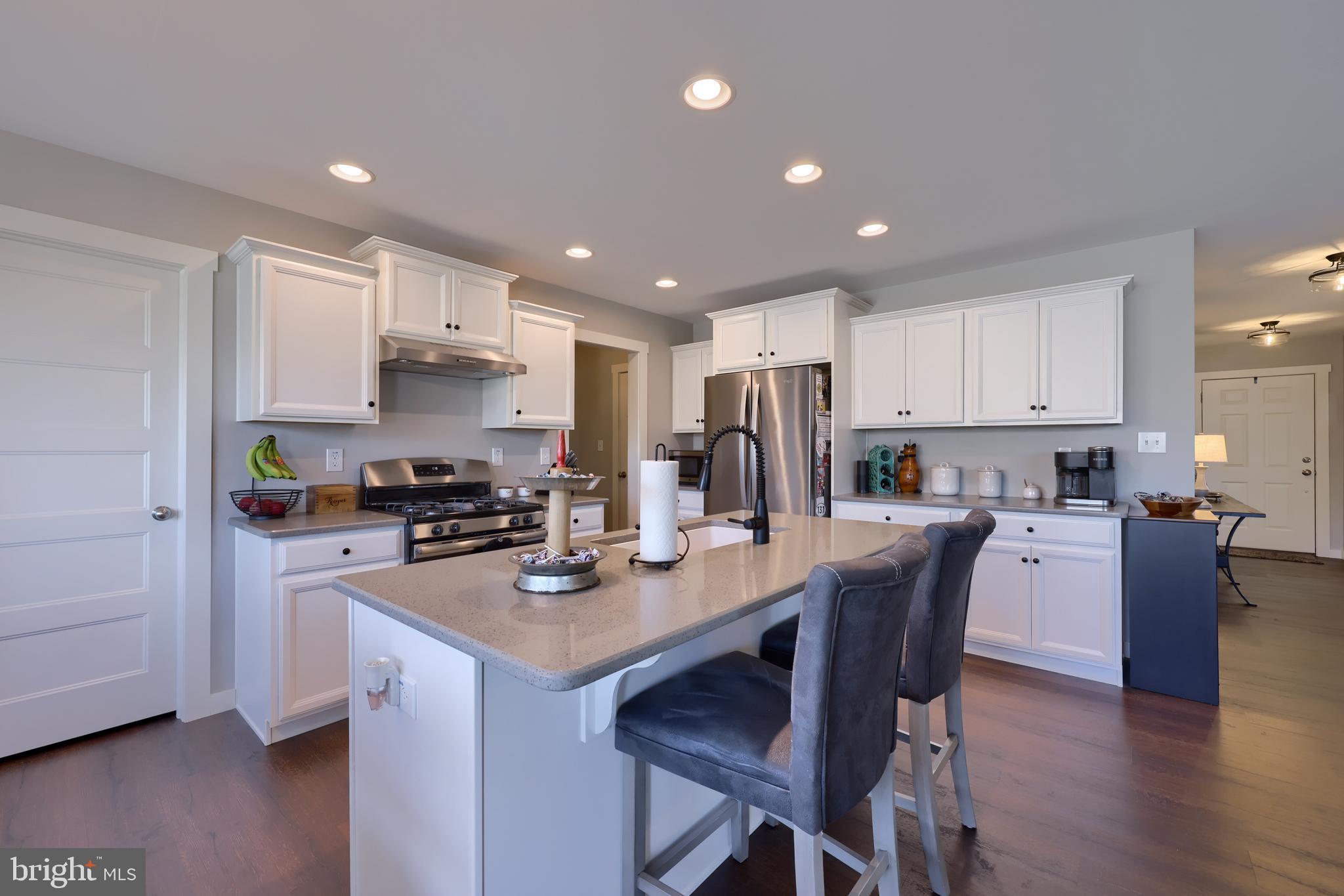 709 Duquesne Road York, PA 17402 - Photo 6 of 37 Gallery Image 6