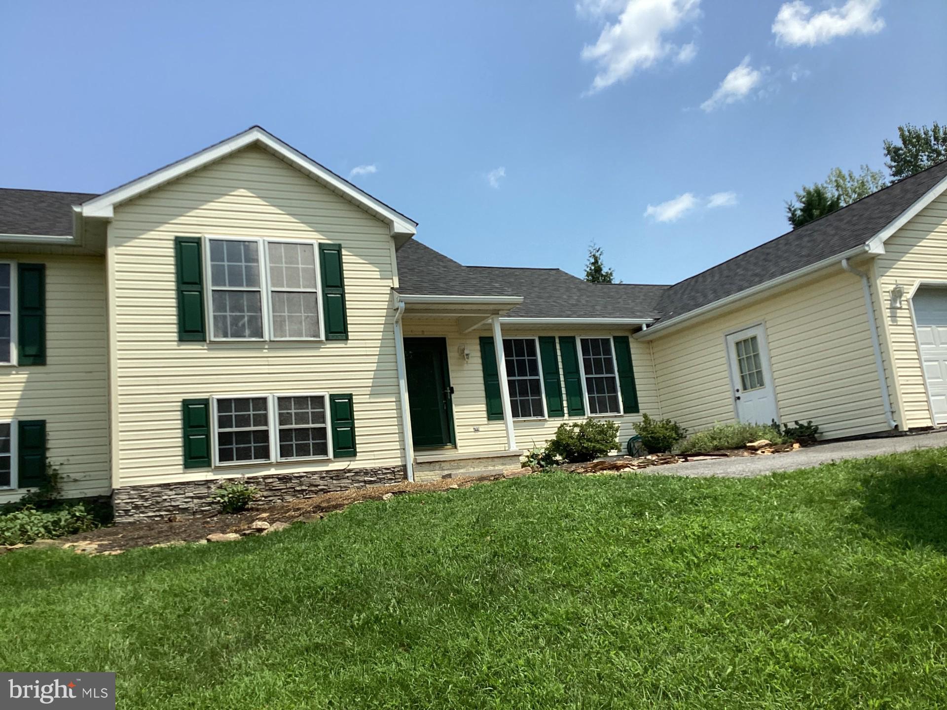 18 South Burns Road Spring Grove, PA 17362 - Photo 1 of 30