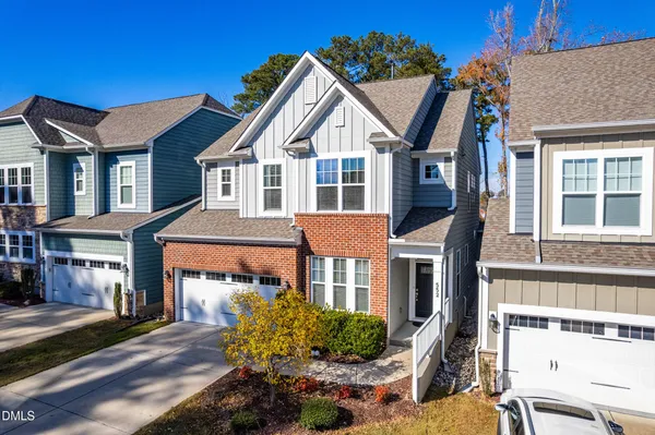 $649,900 | 552 Rowanwood Way, Apex, NC 27523