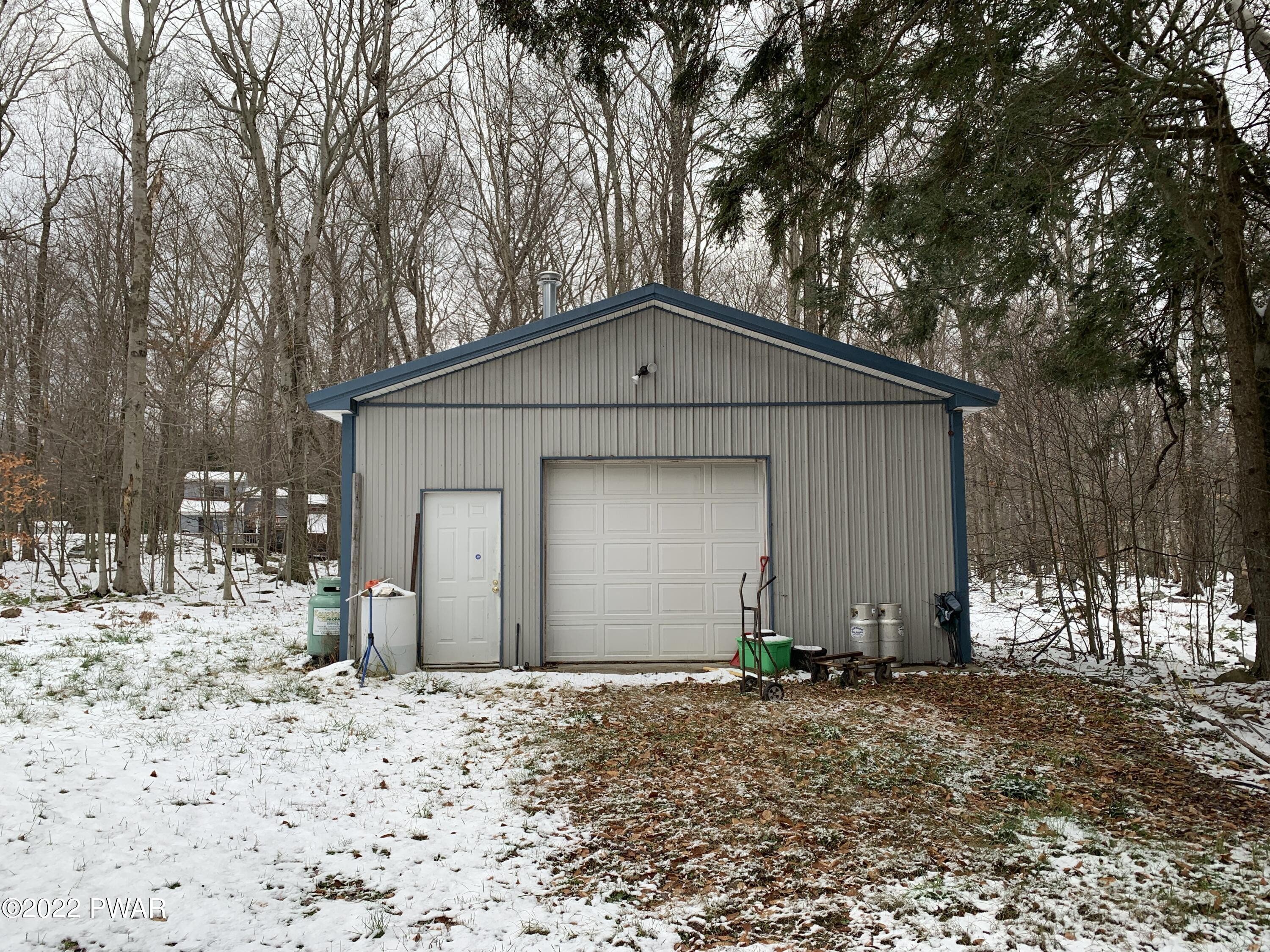 875 Millcreek Road Newfoundland, PA 18445 - Photo 3 of 6