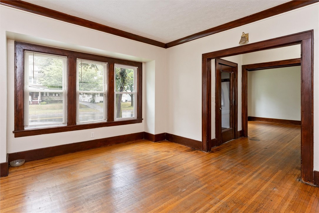 19 Genesee Park Boulevard Rochester, NY 14611 - Photo 20 of 50
