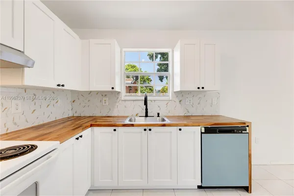 $3,850 | 3027 Southwest 24th Street, Miami, FL 33145