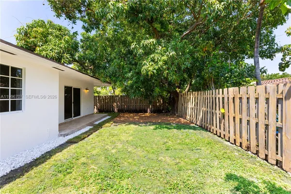 $3,850 | 3027 Southwest 24th Street, Miami, FL 33145