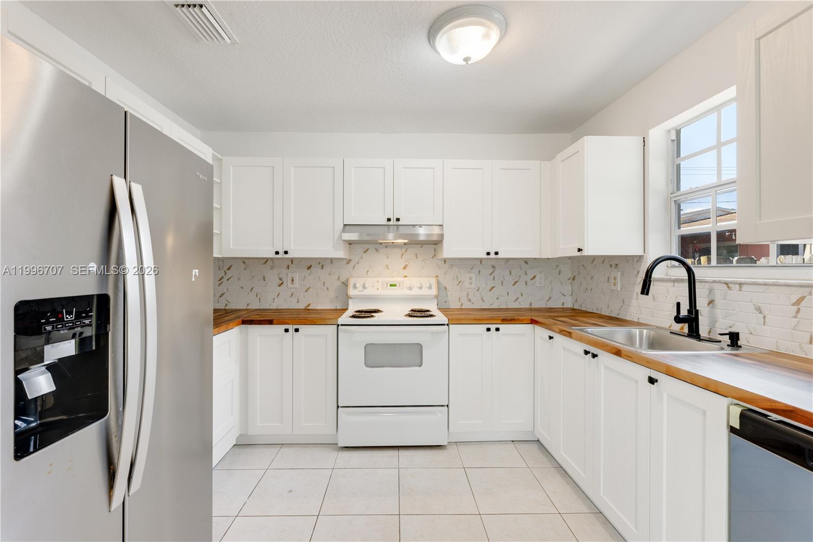 3027 Southwest 24th Street Miami, FL 33145 - Photo 10 of 28 Kitchen - Newly updated