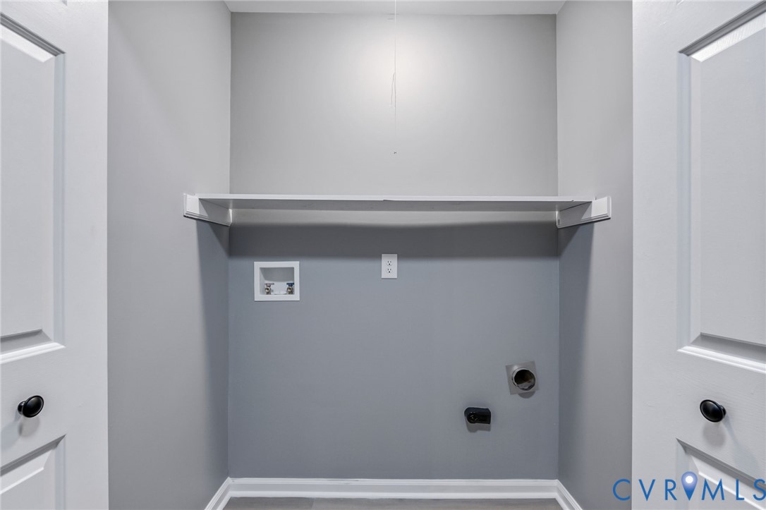 17416 Chemin Road Petersburg, VA 23803 - Photo 16 of 29 a bathroom with a bathtub