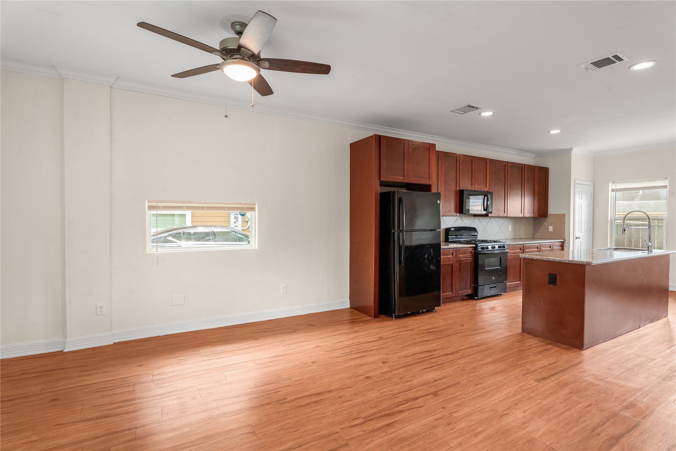 2407 Ferguson Way, Unit 1 Houston, TX 77088 - Photo 4 of 31 Open to everything so you never miss a moment