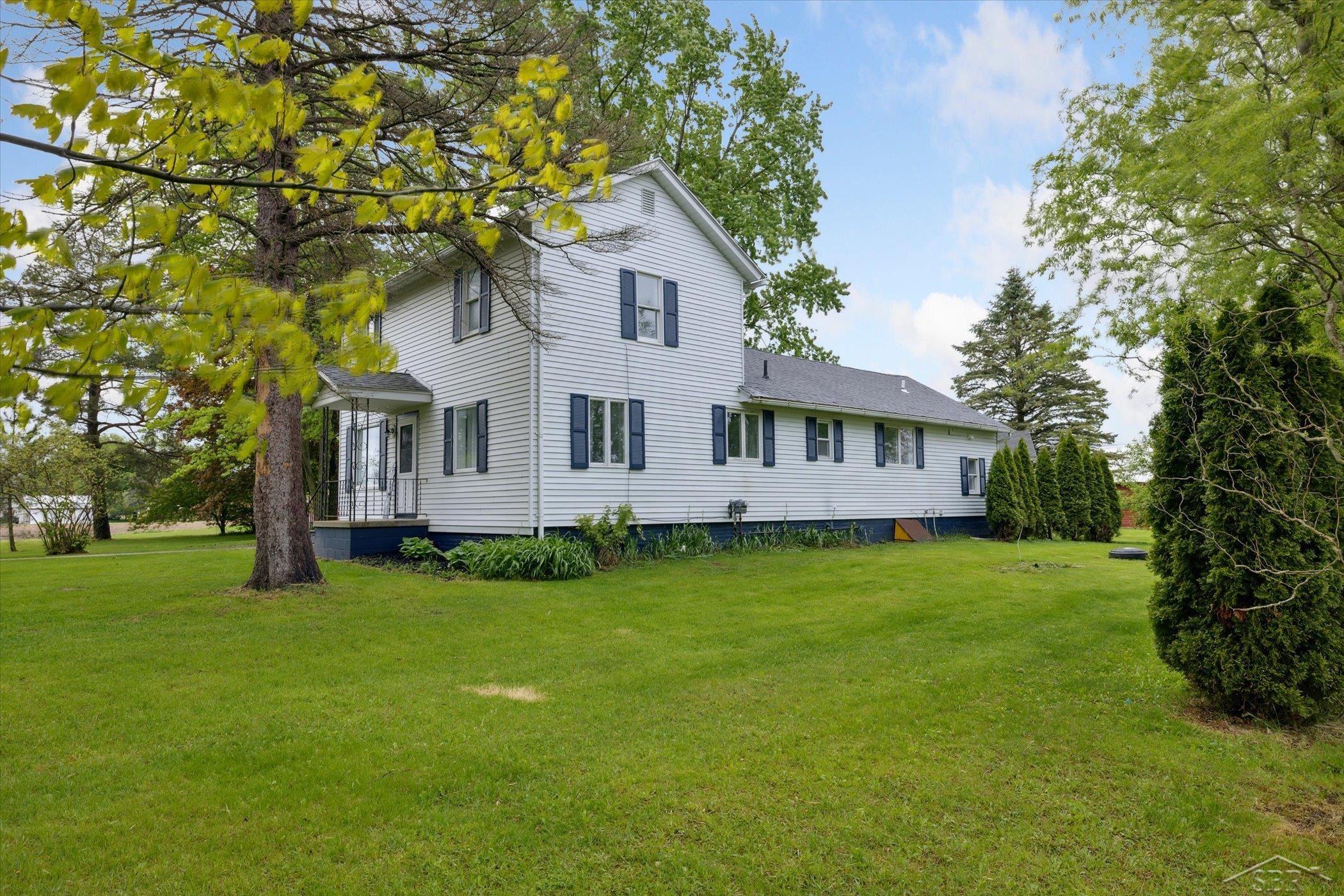 1837 West Beaver Road Auburn, MI 48611 - Photo 5 of 44 50141764-5af6c985-9df3-4a1b-89b2-969359b075bf.JPG