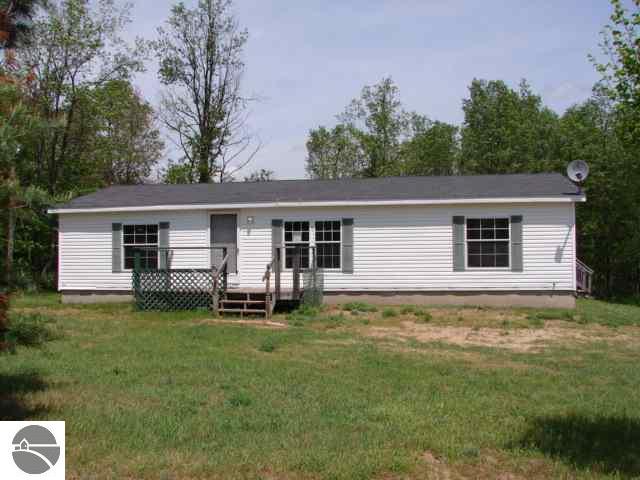 6645 North 19 Road Mesick, MI 49668 - Photo 1 of 9 1693880.JPG