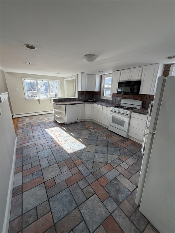 18 Grove Street, Unit 2 Lynn, MA 01905 - Photo 4 of 17
