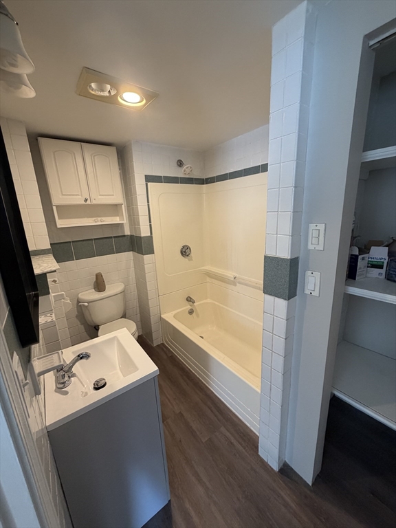 18 Grove Street, Unit 2 Lynn, MA 01905 - Photo 9 of 17