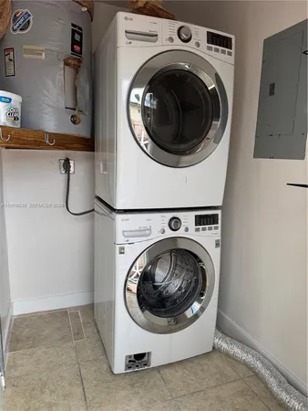 $2,450 | 6322 Eaton Street, Unit 12, Hollywood, FL 33024