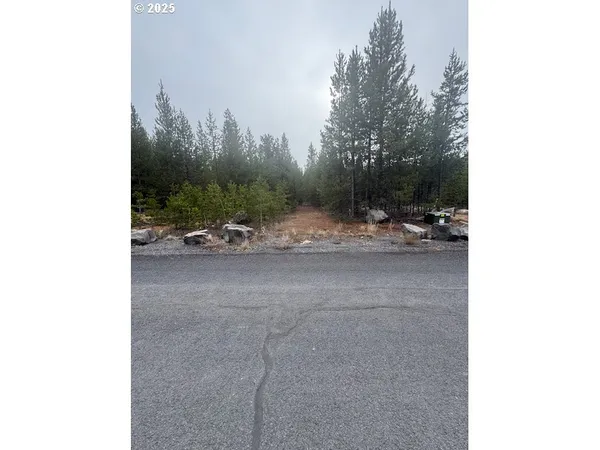 $80,000 | Royce Mountain Way, Crescent Lake, OR 97733