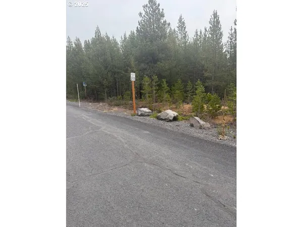 $70,000 | Royce Mountain Way, Crescent Lake, OR 97733