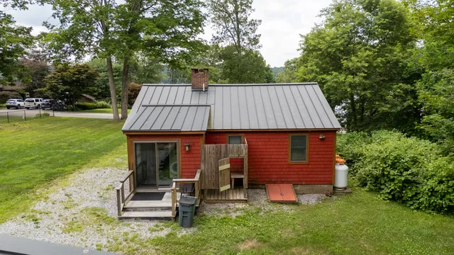 $3,500 | 114 Lakeside Drive, East Haddam, CT 06423