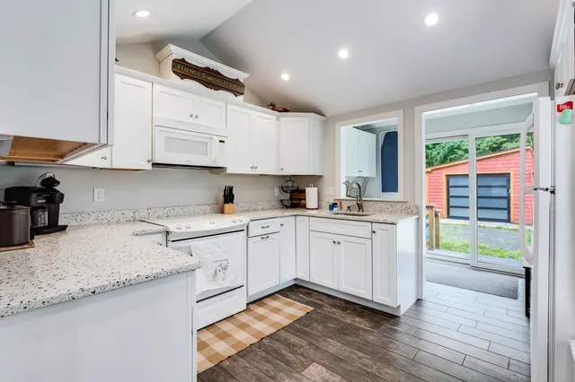 $3,500 | 114 Lakeside Drive, East Haddam, CT 06423