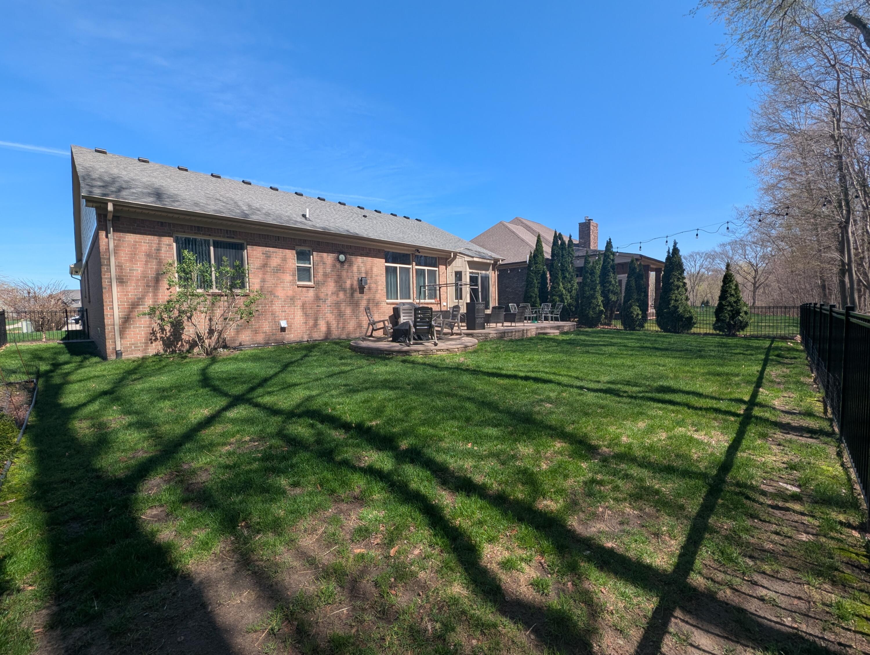 45654 Lookout Drive Macomb, MI 48044 - Photo 2 of 36 1000012721