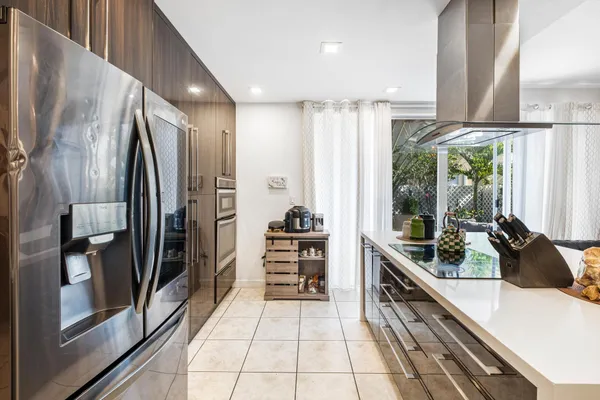 $899,900 | 8741 Northwest 110th Avenue, Doral, FL 33178