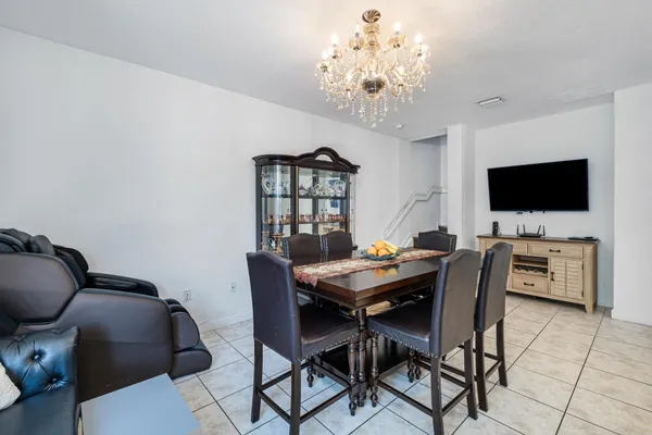 $899,900 | 8741 Northwest 110th Avenue, Doral, FL 33178
