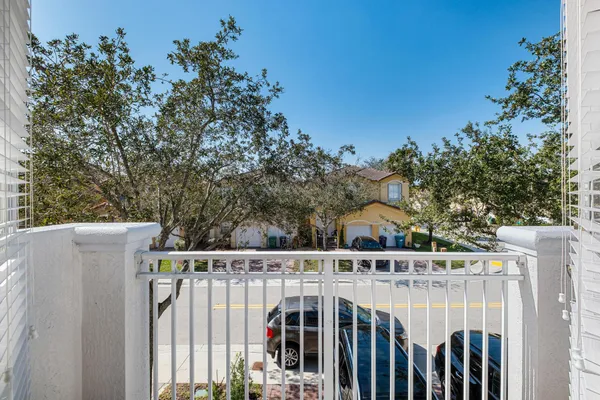 $899,900 | 8741 Northwest 110th Avenue, Doral, FL 33178