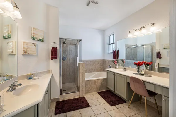 $899,900 | 8741 Northwest 110th Avenue, Doral, FL 33178