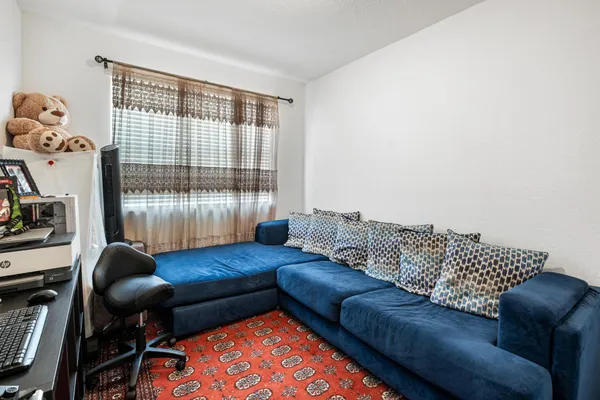 $899,900 | 8741 Northwest 110th Avenue, Doral, FL 33178