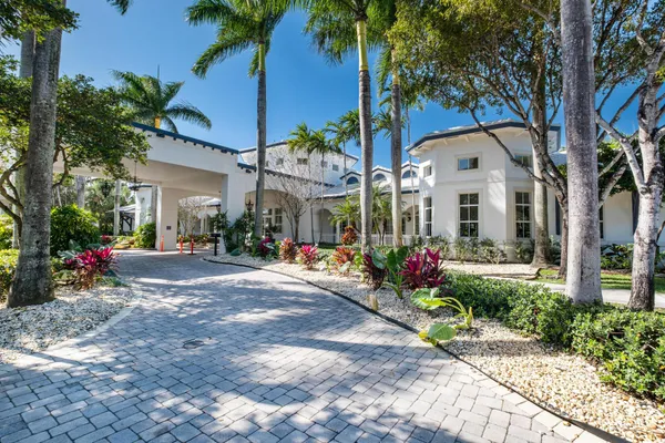 $899,900 | 8741 Northwest 110th Avenue, Doral, FL 33178