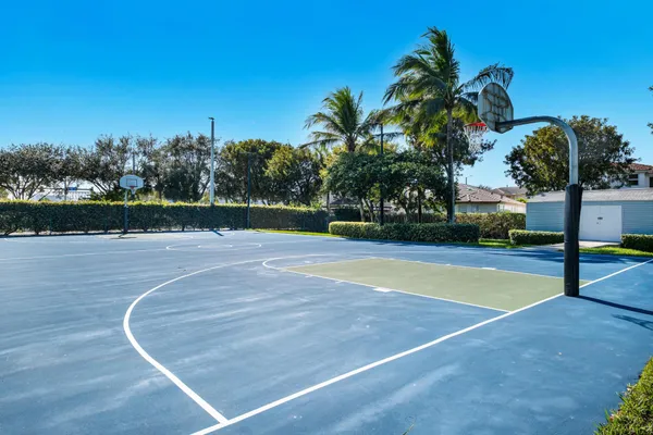 $899,900 | 8741 Northwest 110th Avenue, Doral, FL 33178