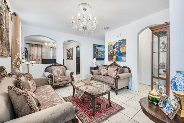 $899,900 | 8741 Northwest 110th Avenue, Doral, FL 33178